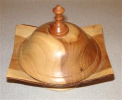 Lidded box by Bernard Slingsby